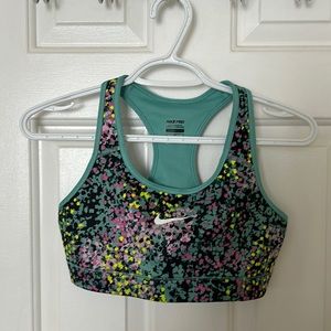 Nike Pro sports bra size M